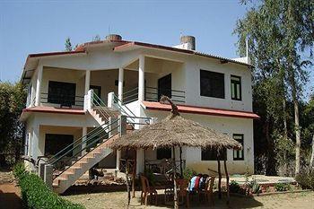 Golbro Tiger View Resort Tala  Exterior photo